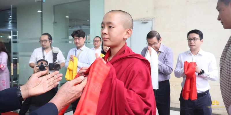 Vairochana Rinpoche là ai?
